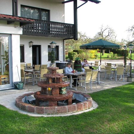 Gasthaus Und Ferienwohnungen Zum Engel Waldbrunn  Zewnętrze zdjęcie