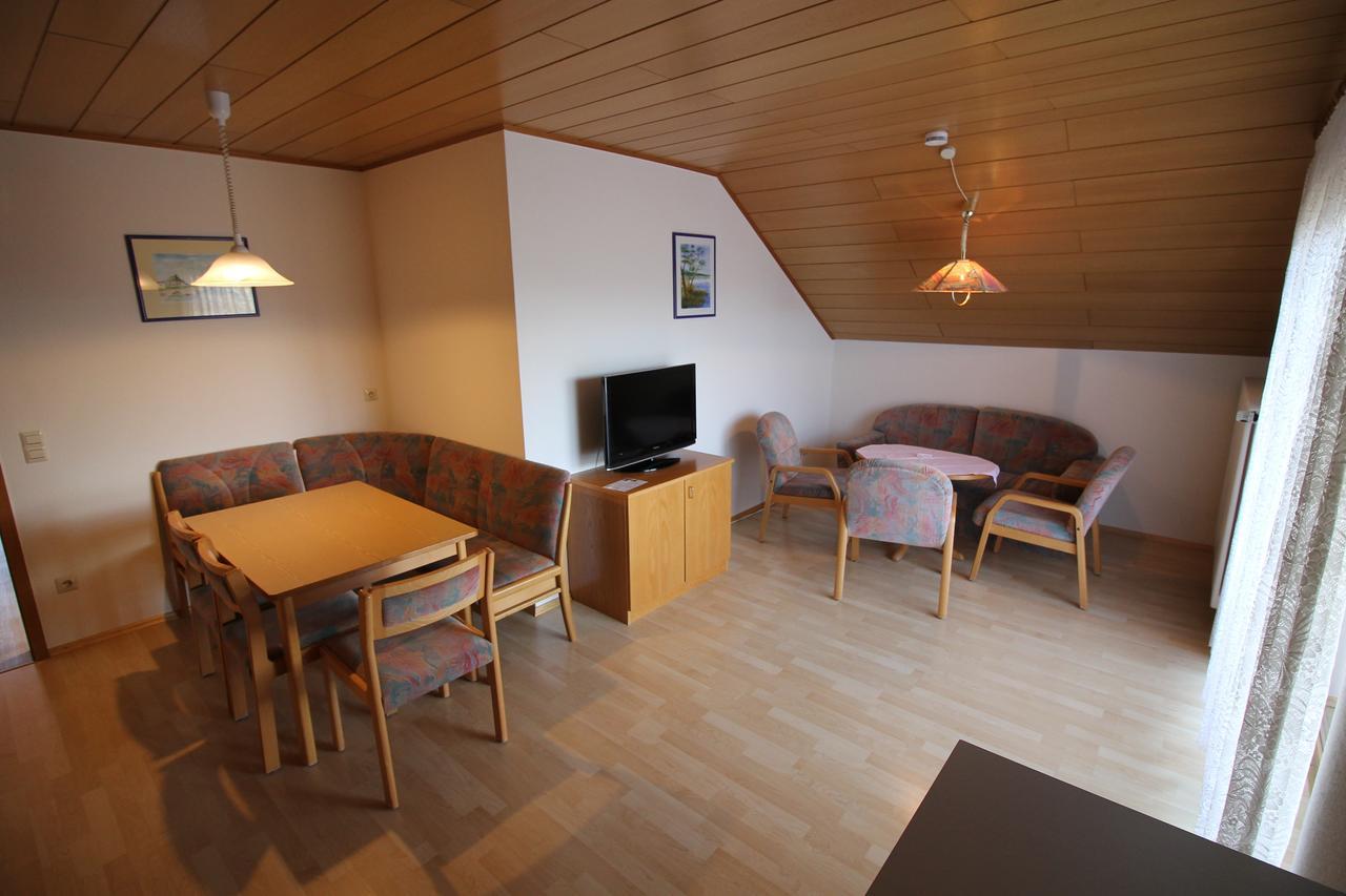 Gasthaus Und Ferienwohnungen Zum Engel Waldbrunn  Pokój zdjęcie